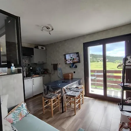 L'elan Apartment *